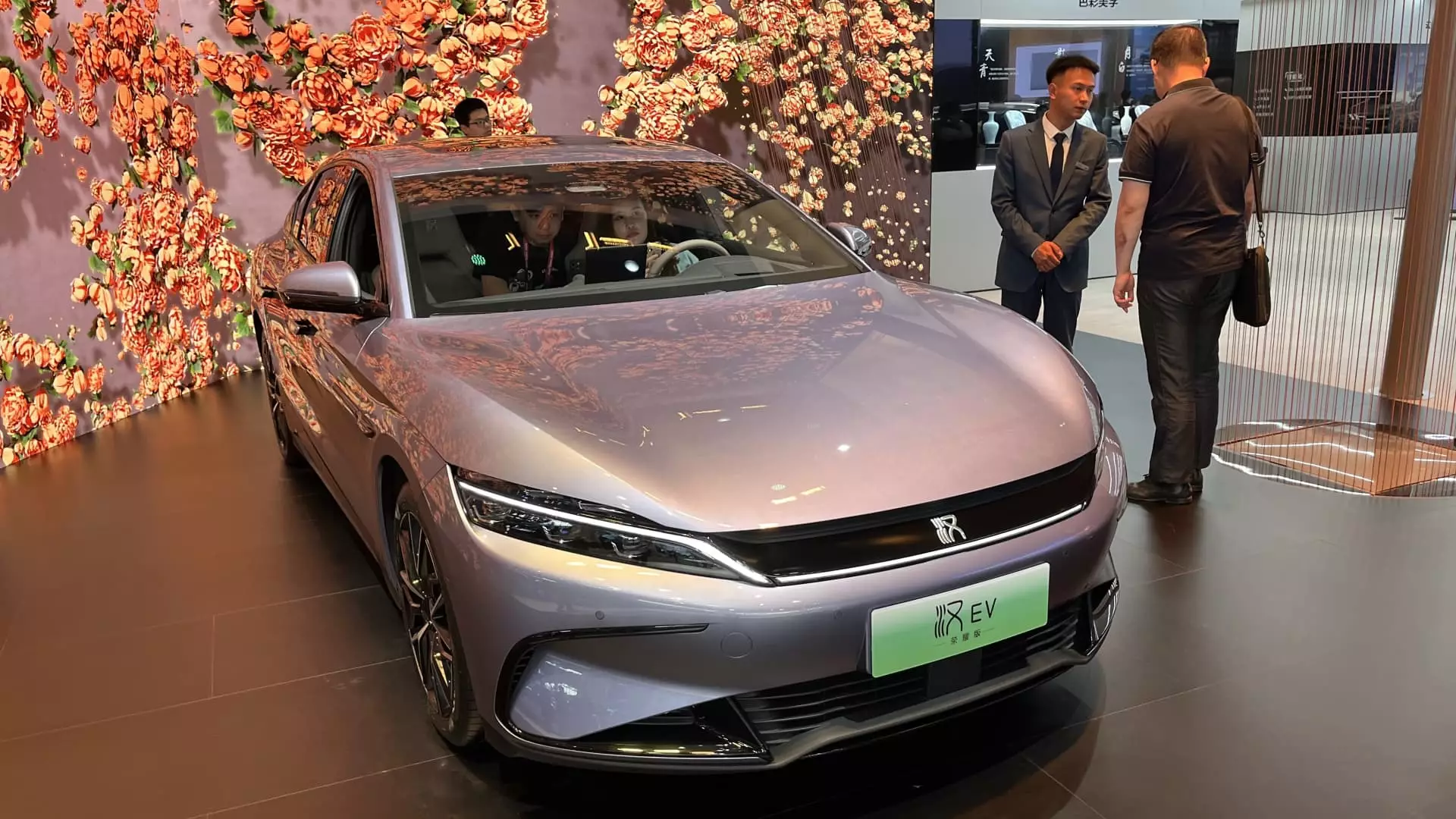 Emerging Trends in China’s Electric Car Market