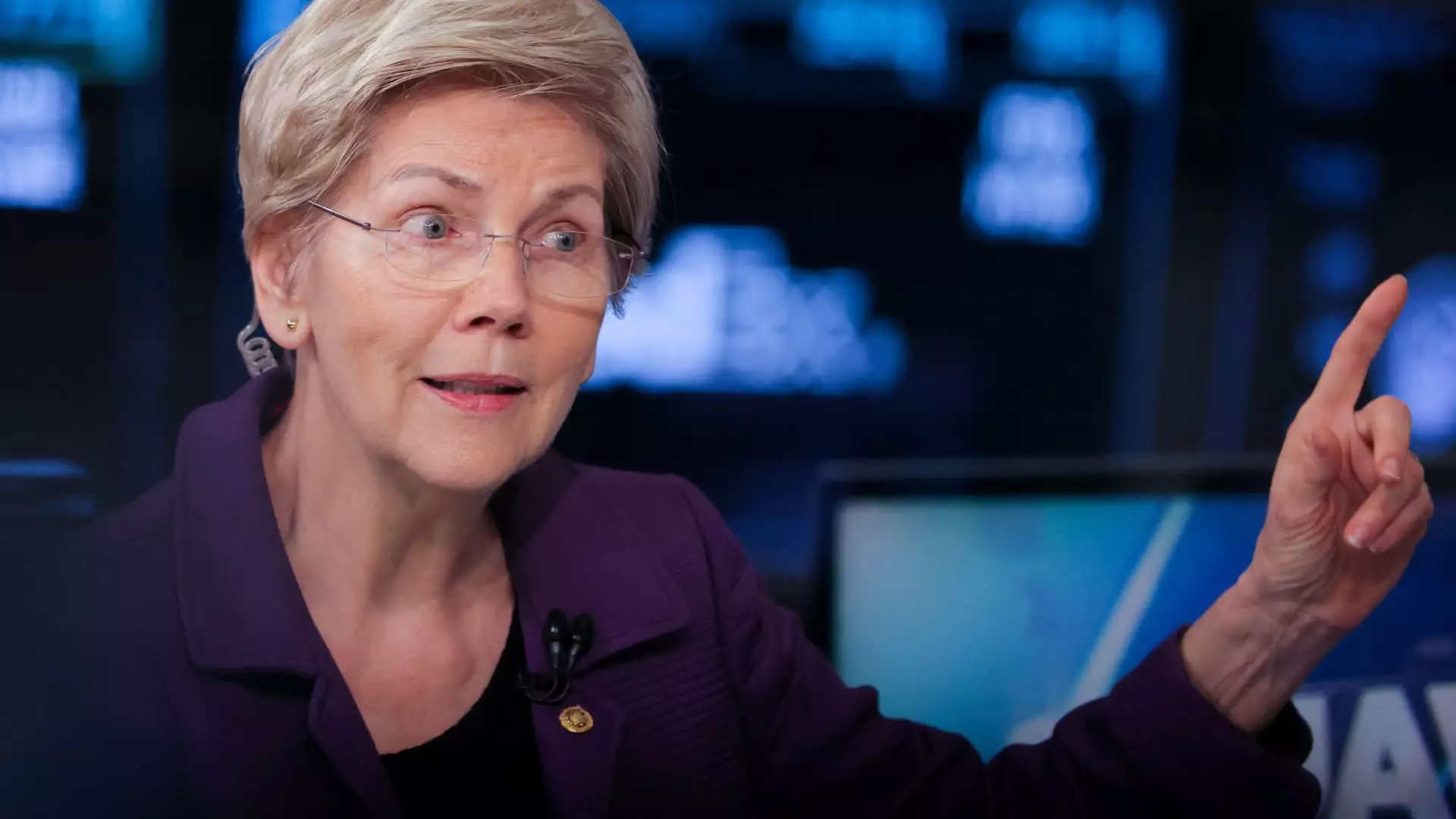 Elizabeth Warren Accuses Federal Reserve Chair of Industry Favoritism