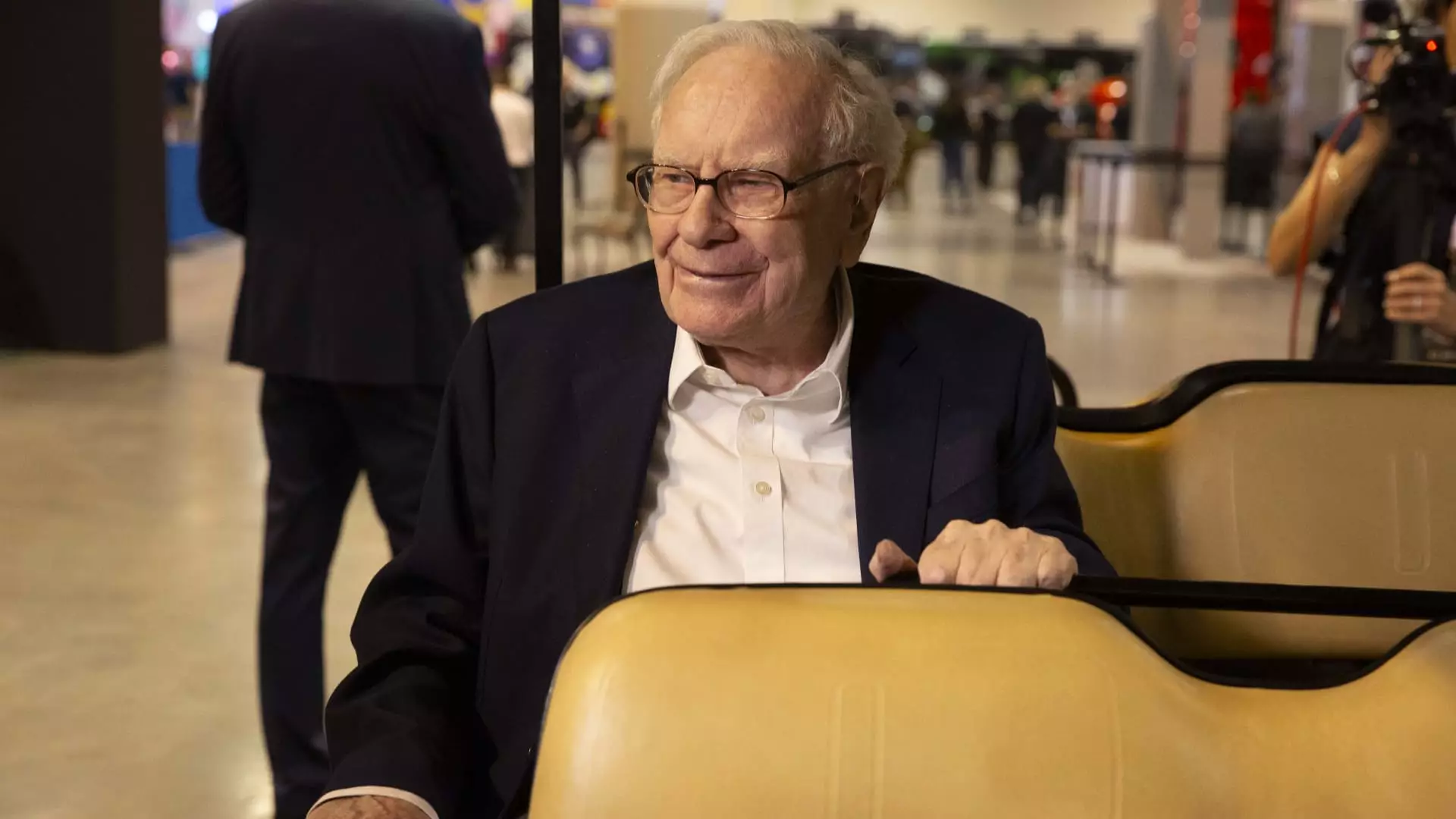 Warren Buffett’s Berkshire Hathaway Trims Bank of America Holding for the First Time in 4½ Years