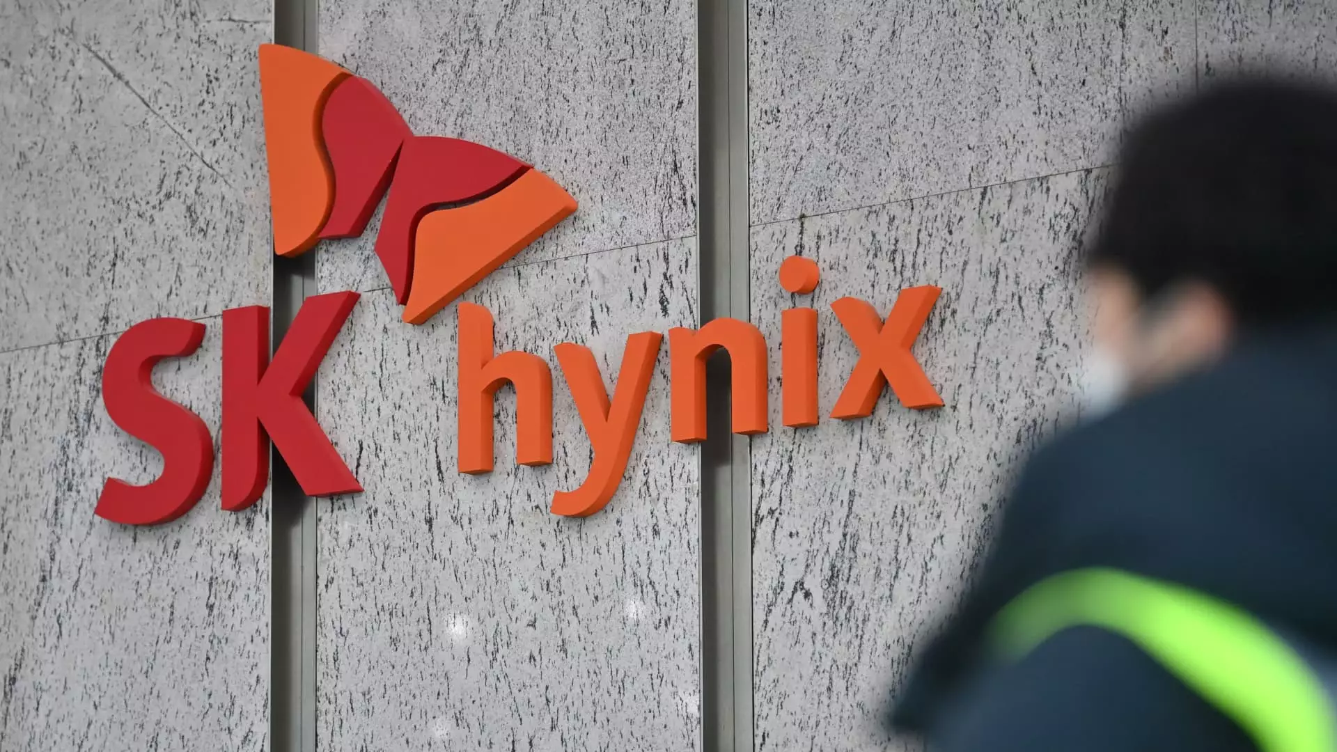 Analysing SK Hynix’s Leadership in AI Memory Chips Industry