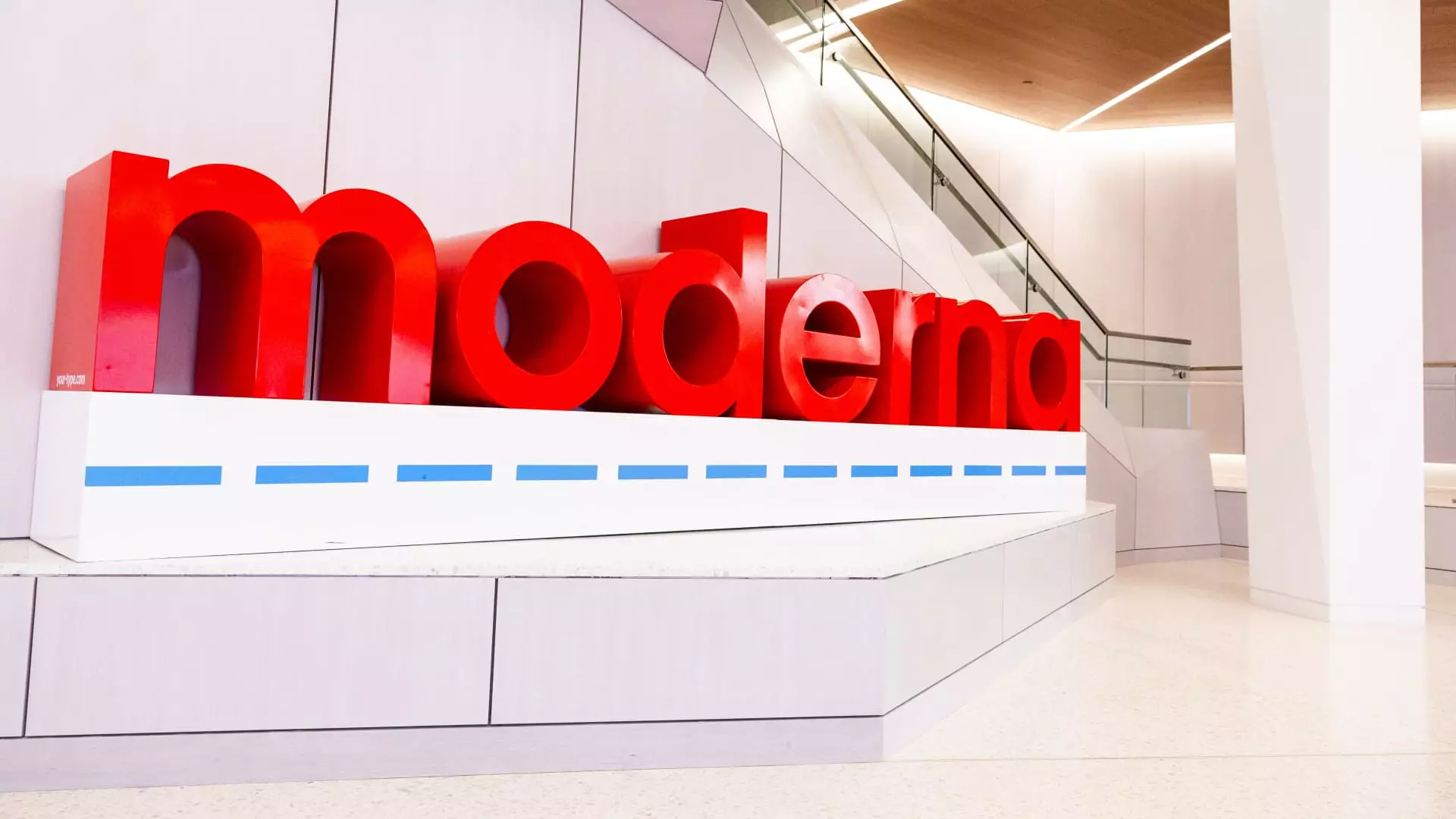 Moderna Cuts Full-Year Sales Guidance Due to Competitive Environment and Deferred Revenue