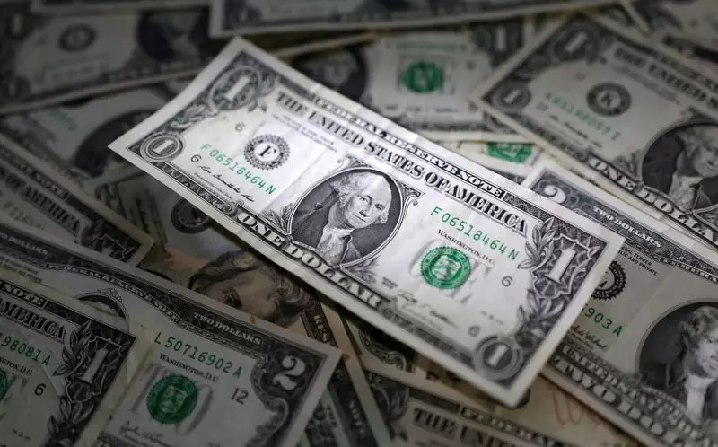 The Dollar Slips to Yearly Lows Against Major Currencies