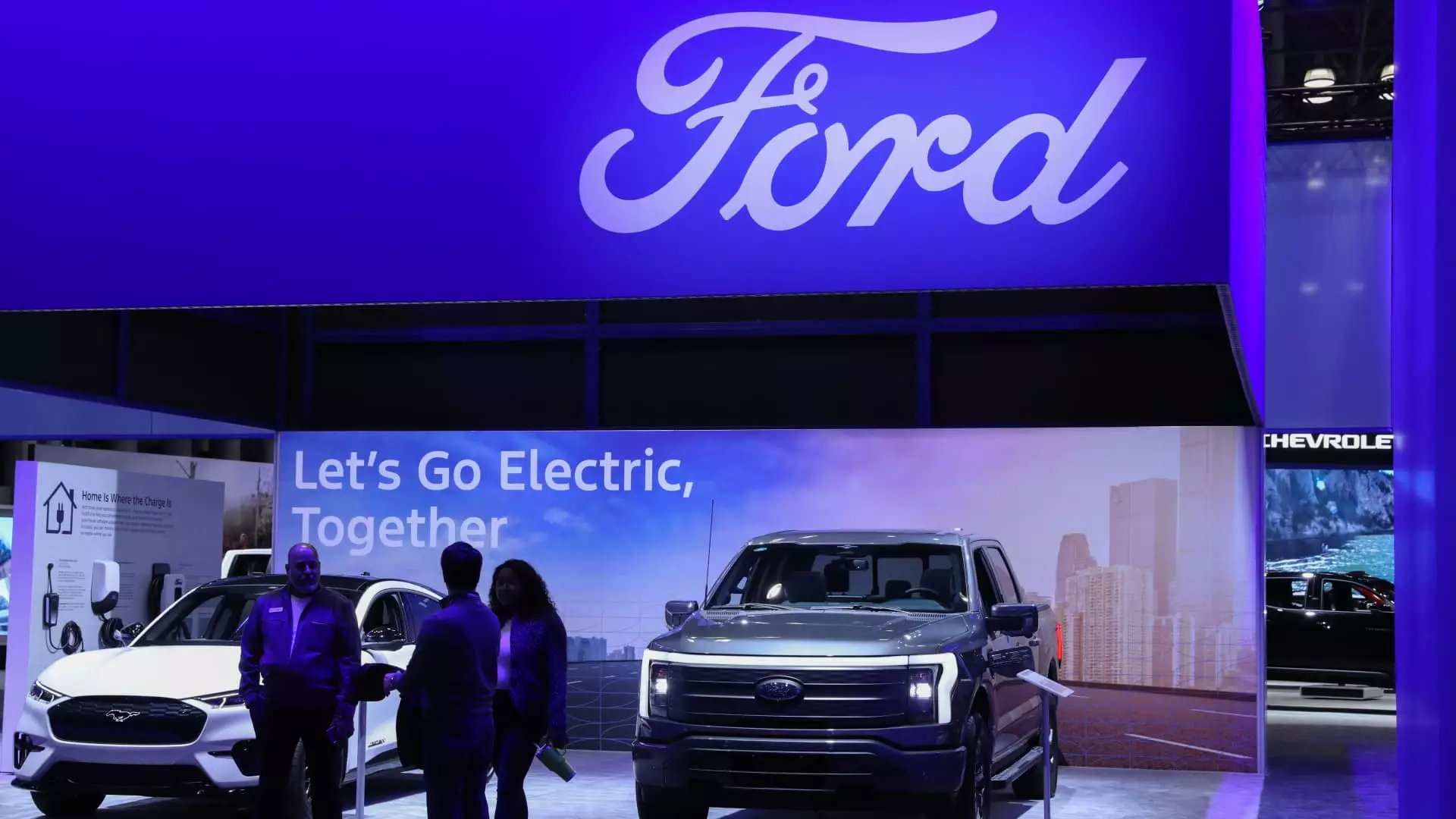 Ford Motors Shifts Focus Towards Hybrid Models and Commercial Vehicles