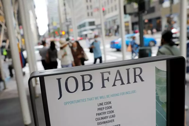 Americans See Decline in Jobless Claims, Offering Hope Amidst Economic Uncertainty