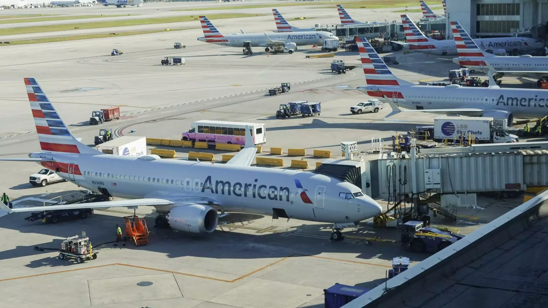 Technical Glitch Causes Temporary Disruptions for American Airlines