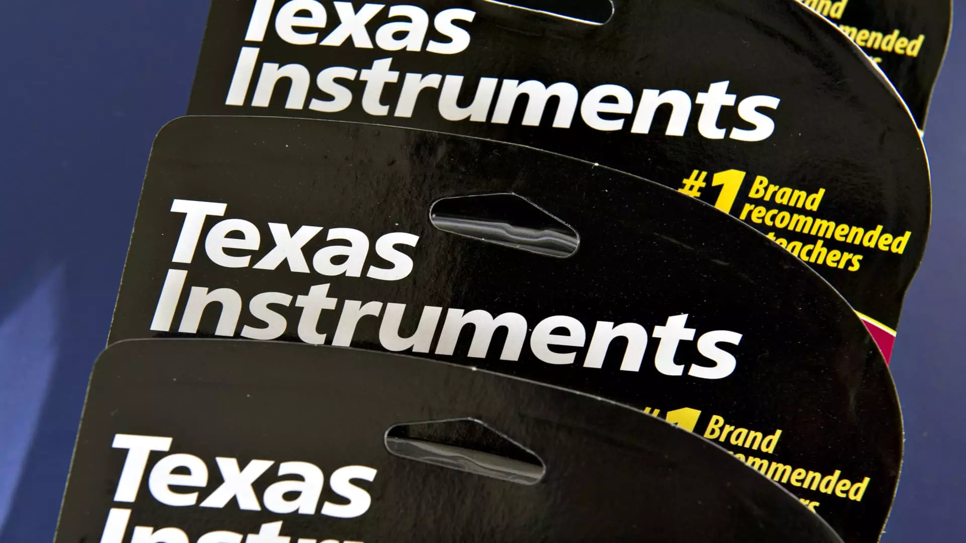 The 3 Dividend Stocks You Must Consider for Stability: 9% Returns Await