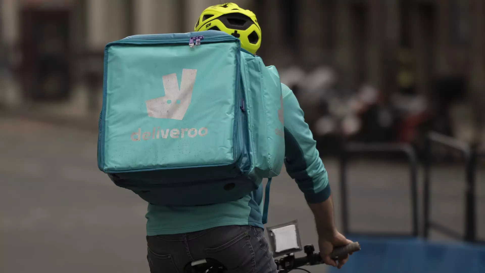 Deliveroo’s Disastrous Journey: 5 Key Takeaways from the DoorDash Takeover