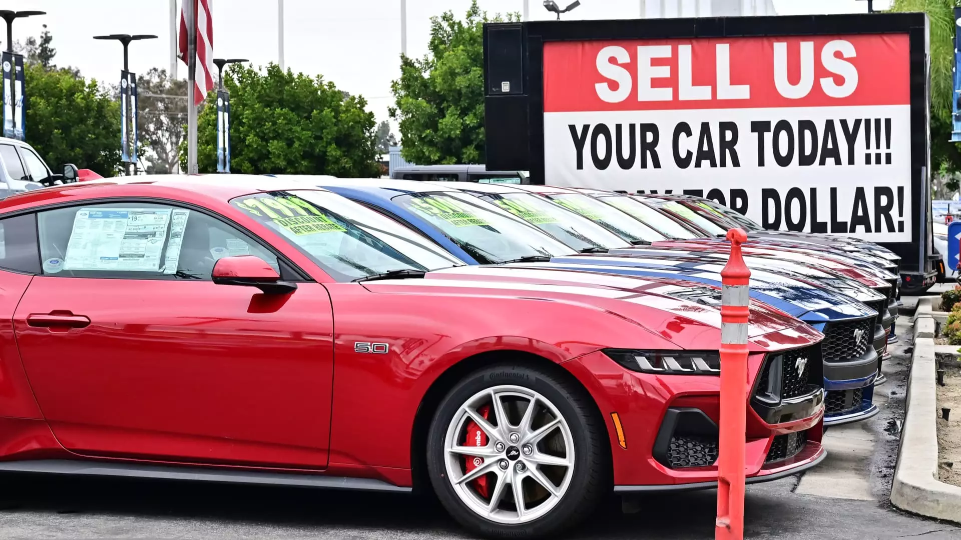 The Unsettling Shift: 3 Key Insights into May’s Used Vehicle Market Decline