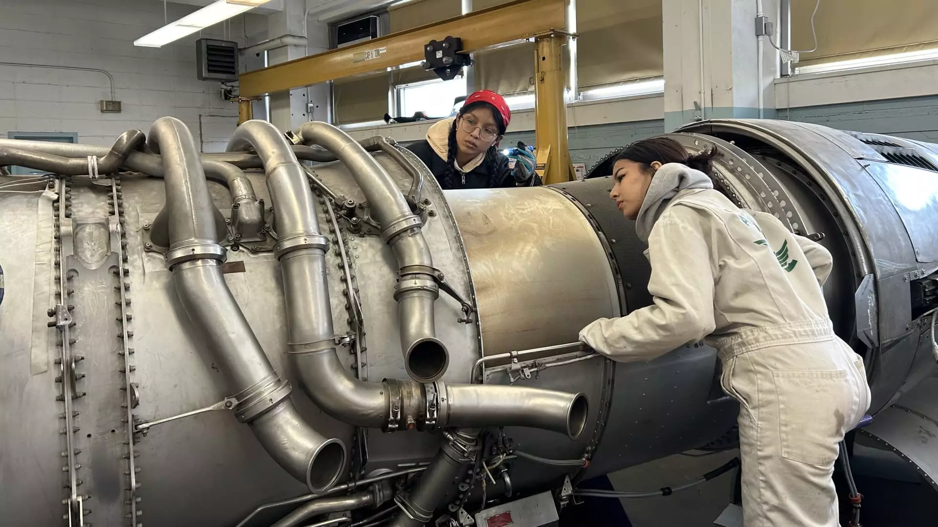 25,000 Reasons to Revitalize U.S. Aerospace Manufacturing Workforce
