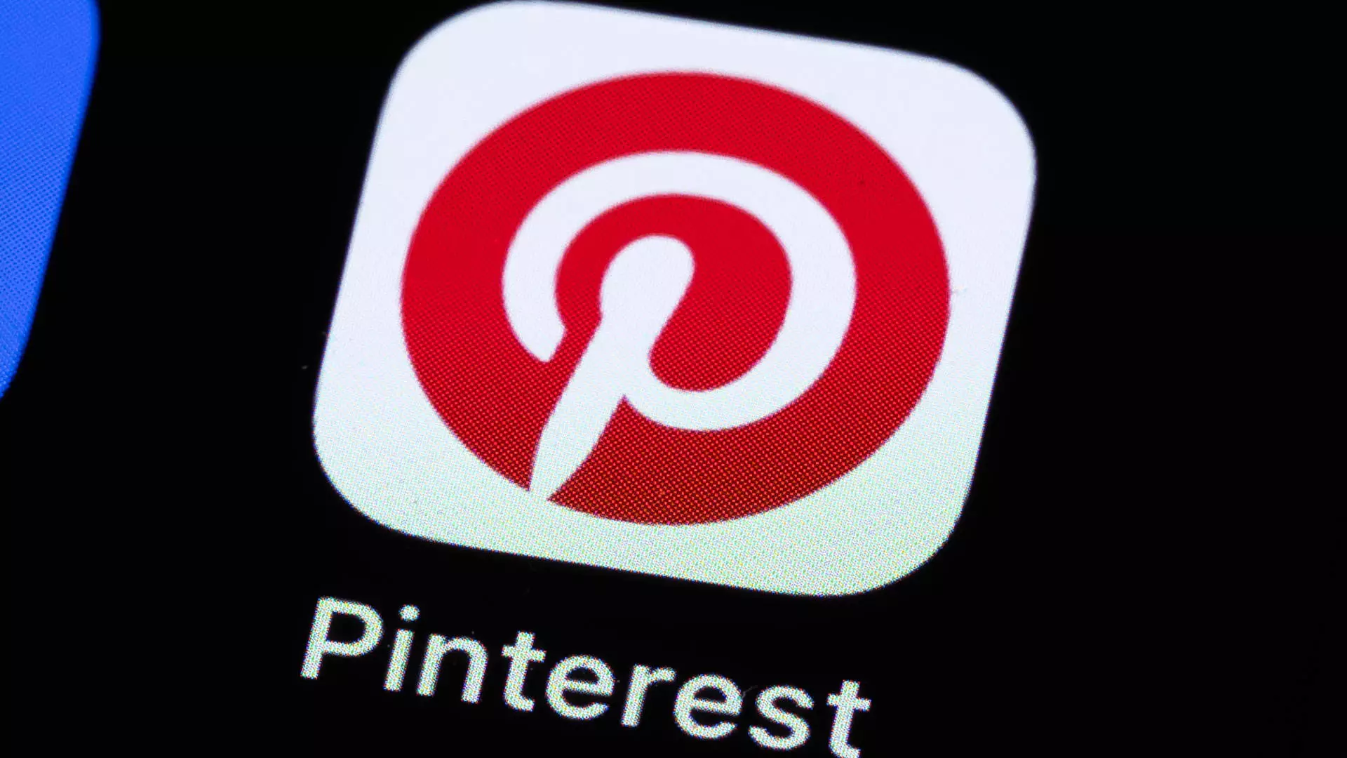 3 Stocks That Stand Out Amid Turbulent Markets: A Smart Investor’s Guide