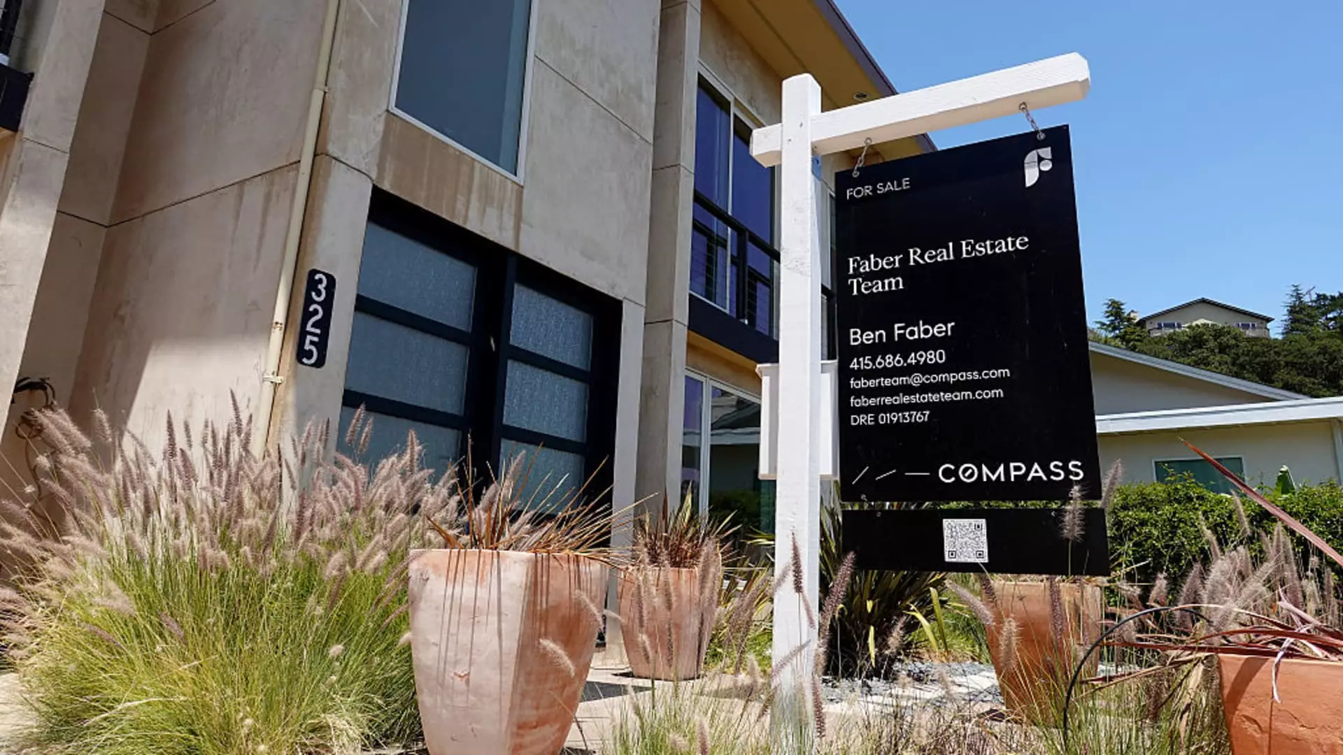 5 Reasons Why the Housing Market is Cooling: A Shift Towards Stabilization