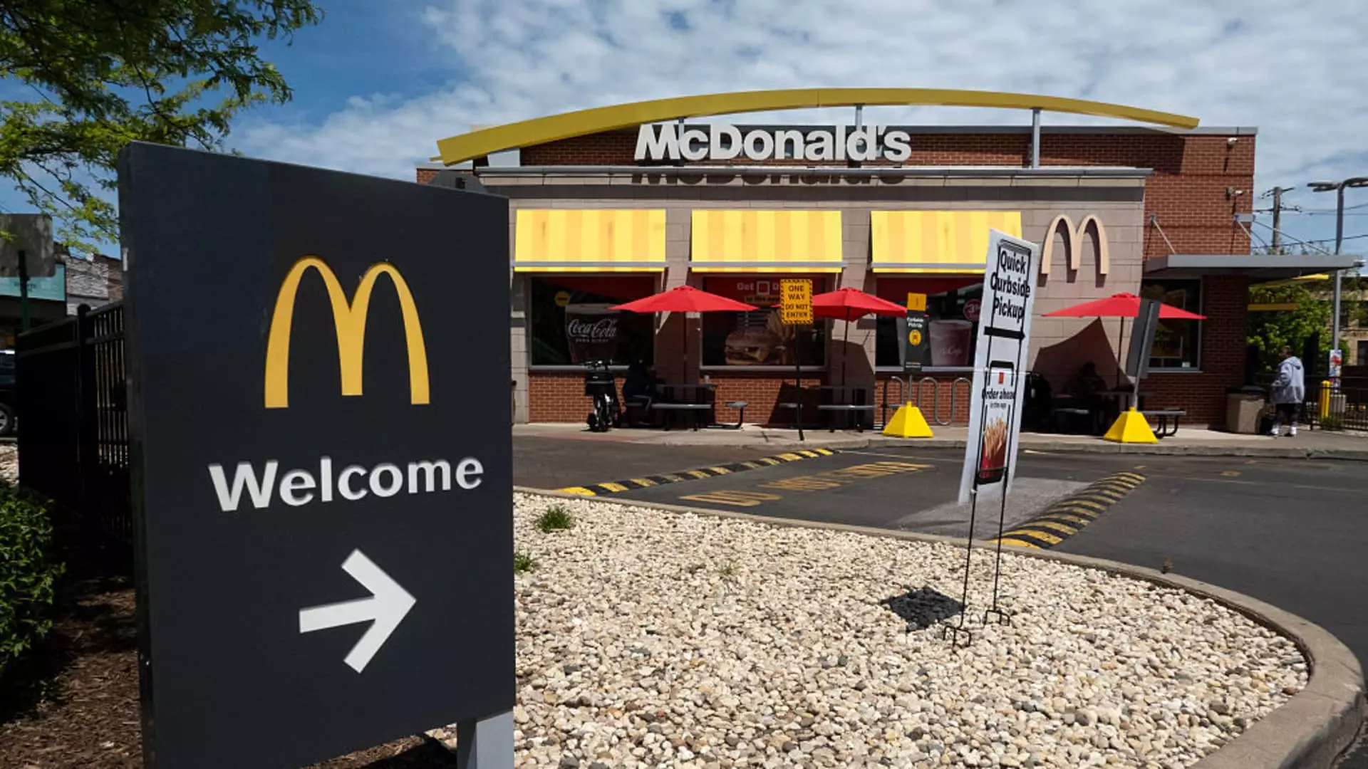 3 Powerful Dividend Stocks That Outsmart Market Chaos in 2024