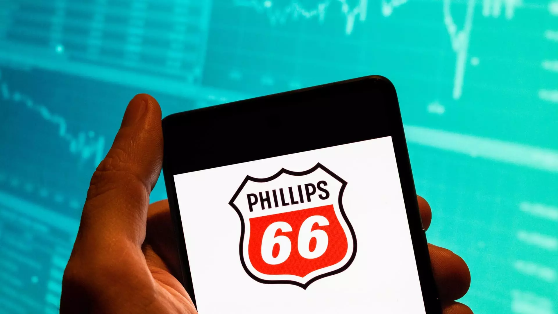 Uncover the Hidden Power of Defensive Stocks in a Tumultuous Market: 3 Must-Own Dividend Plays for 2025